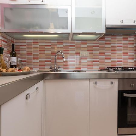 Apartman Monika Omiš Eksteriør billede