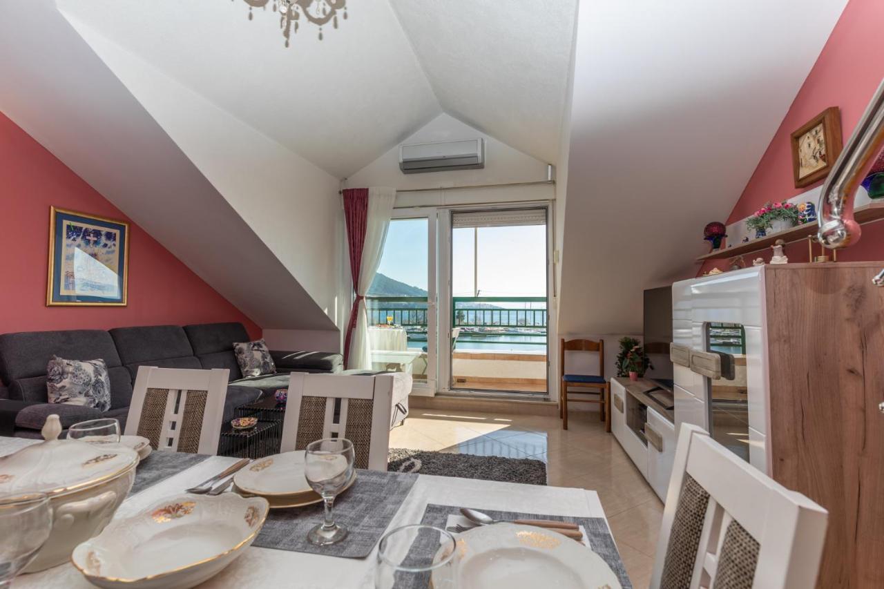 Apartman Monika Omiš Eksteriør billede