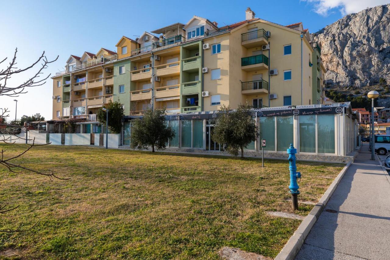 Apartman Monika Omiš Eksteriør billede