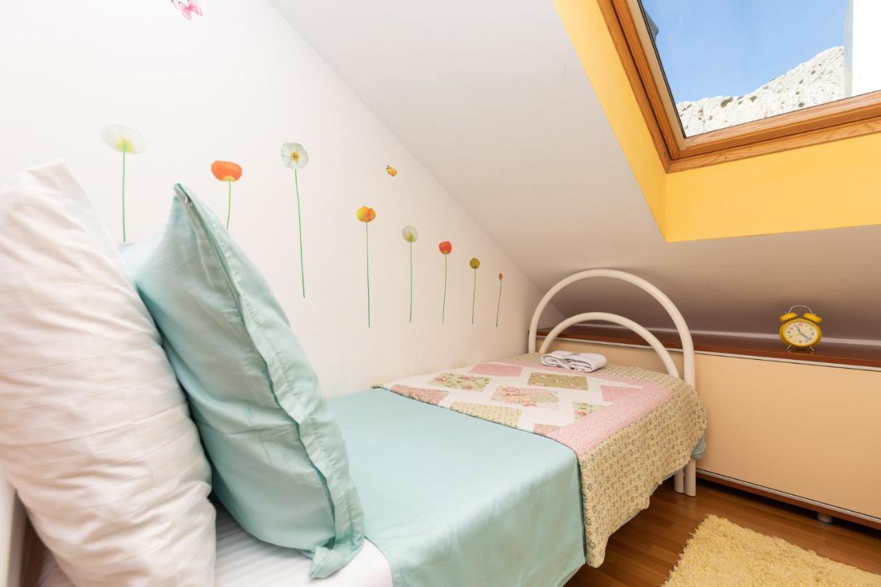 Apartman Monika Omiš Eksteriør billede